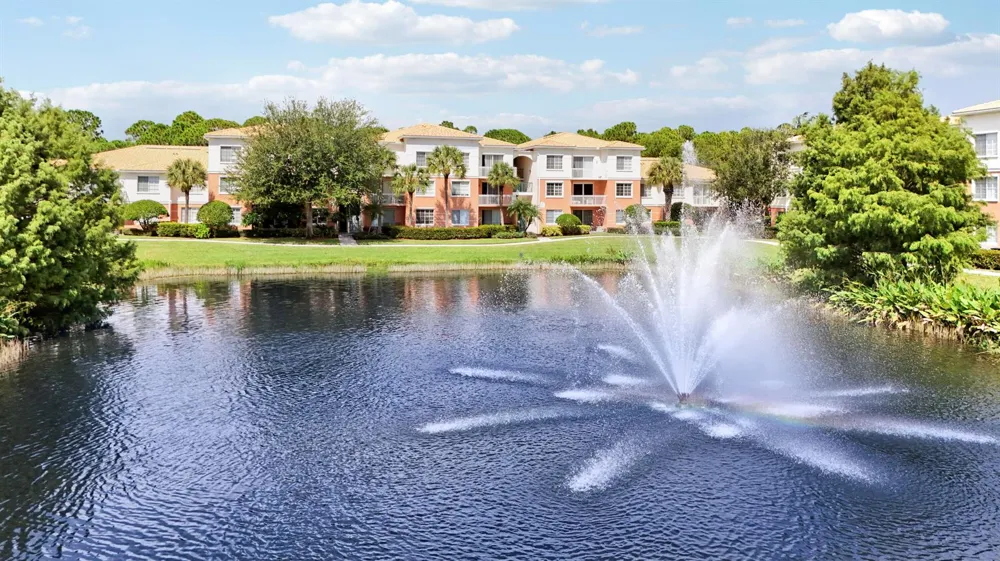 8303 MYRTLEWOOD CIRCLE W Palm Beach Gardens, FL 33418