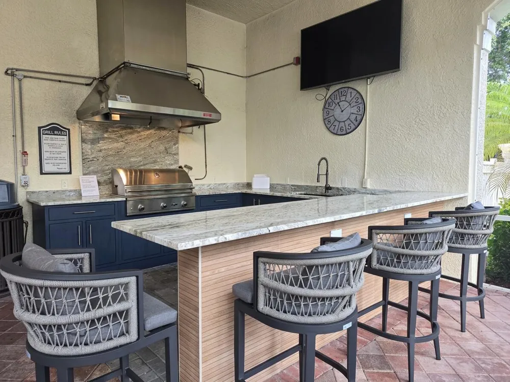 8303 MYRTLEWOOD CIRCLE W Palm Beach Gardens, FL 33418
