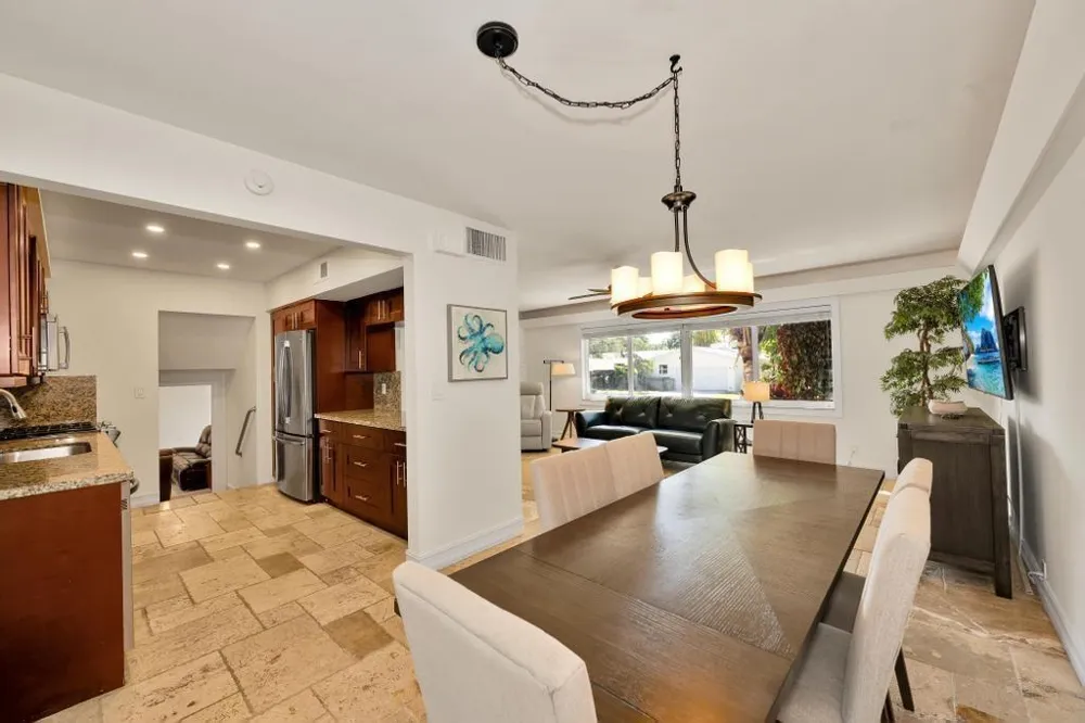 1771 NE 35th Street Oakland Park, FL 33334