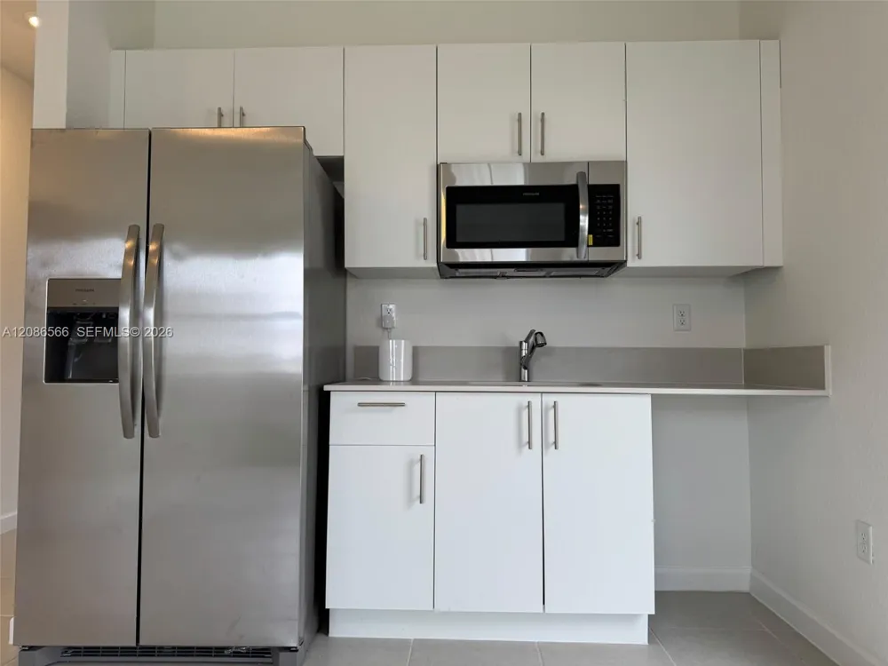2404 SE 29th Dr Homestead, FL 33035