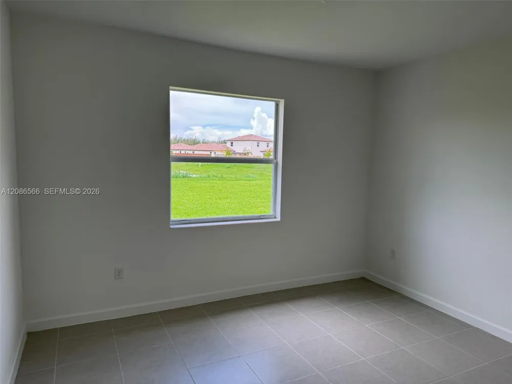 2404 SE 29th Dr Homestead, FL 33035