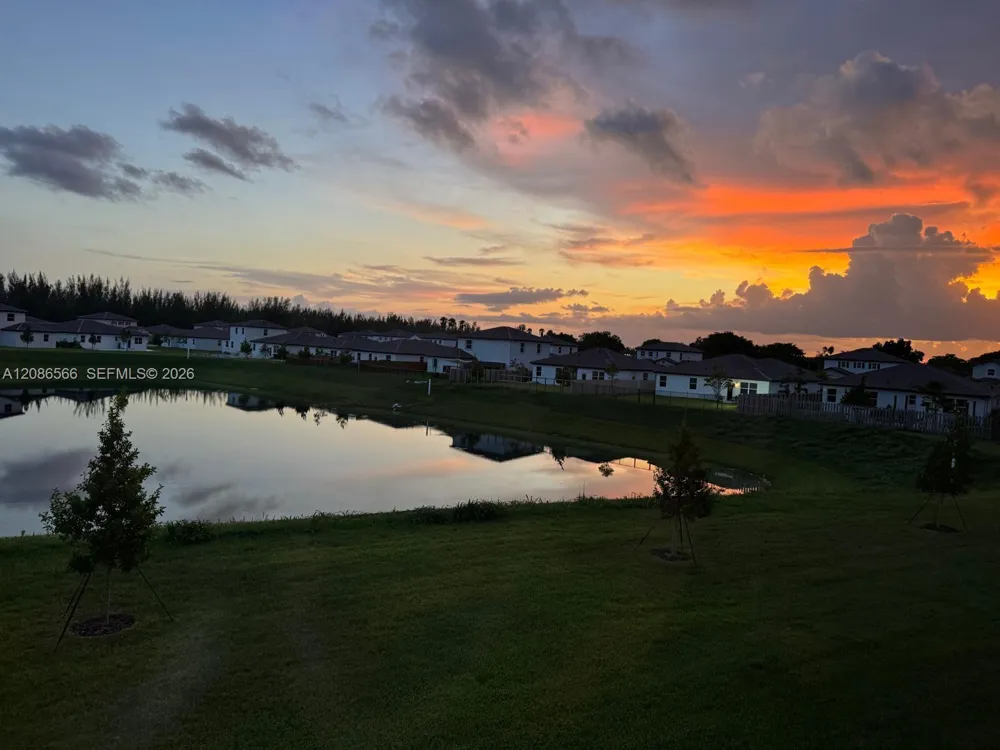 2404 SE 29th Dr Homestead, FL 33035