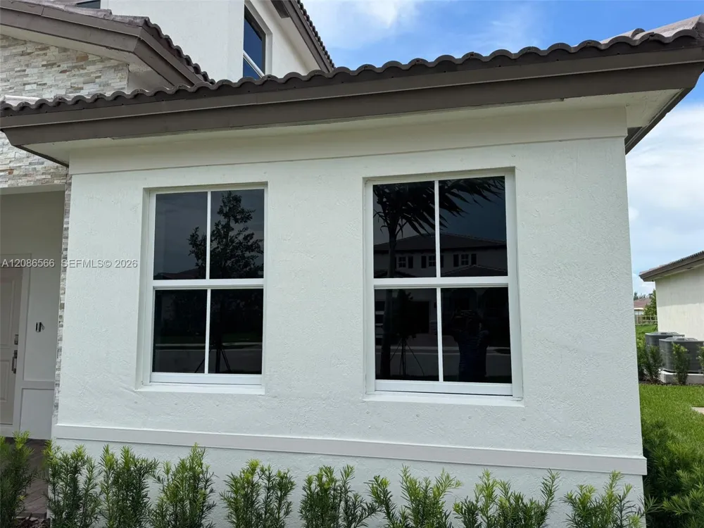 2404 SE 29th Dr Homestead, FL 33035