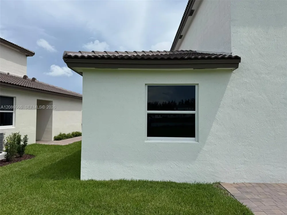 2404 SE 29th Dr Homestead, FL 33035