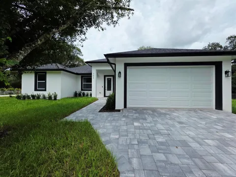 702 NW 39TH CIRCLE