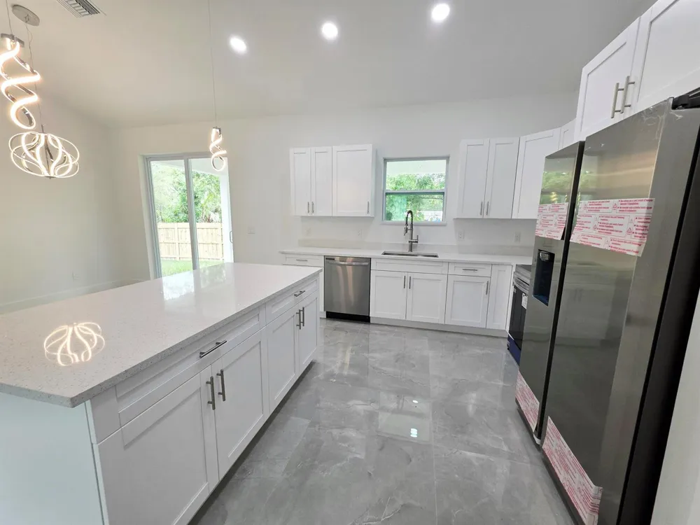 702 NW 39TH CIRCLE Okeechobee, FL 34972