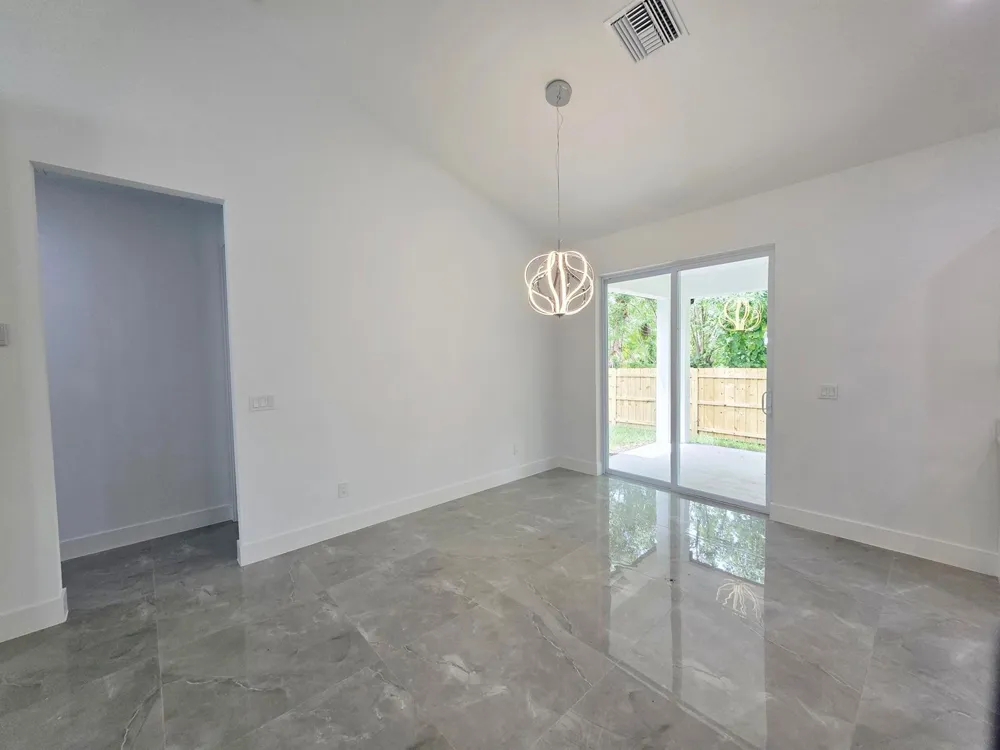 702 NW 39TH CIRCLE Okeechobee, FL 34972