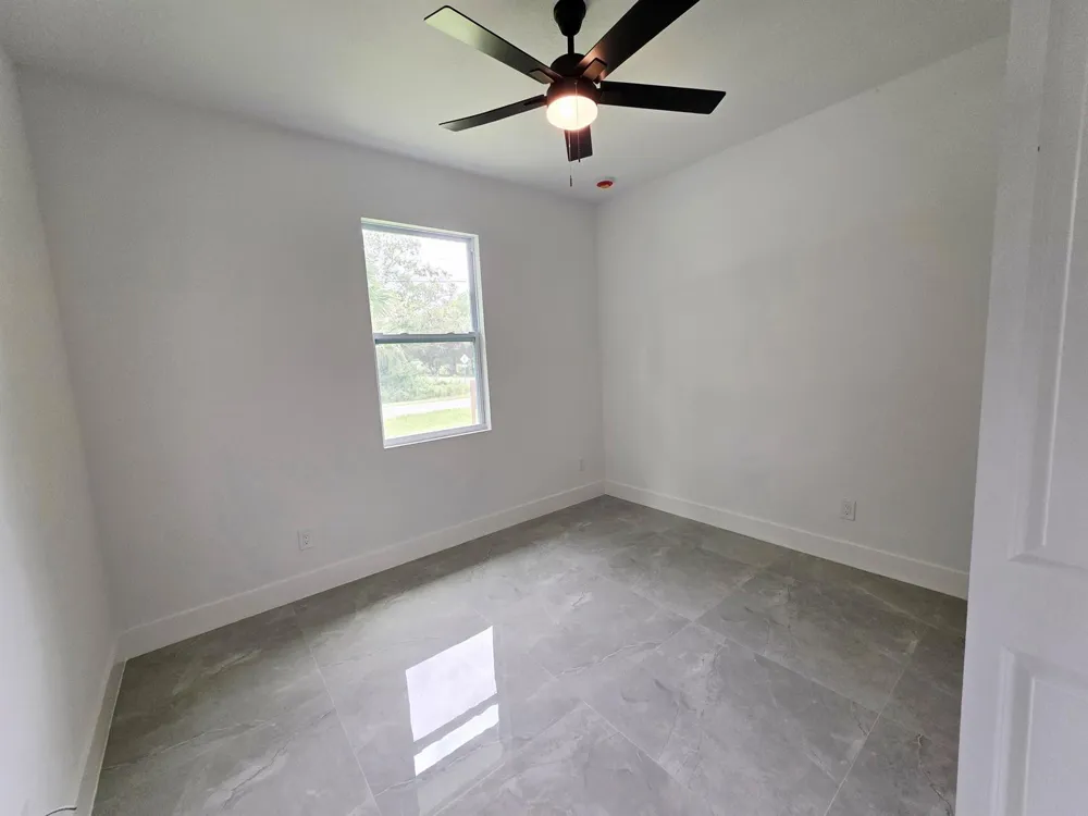 702 NW 39TH CIRCLE Okeechobee, FL 34972
