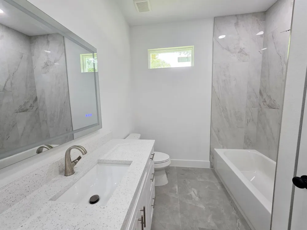 702 NW 39TH CIRCLE Okeechobee, FL 34972