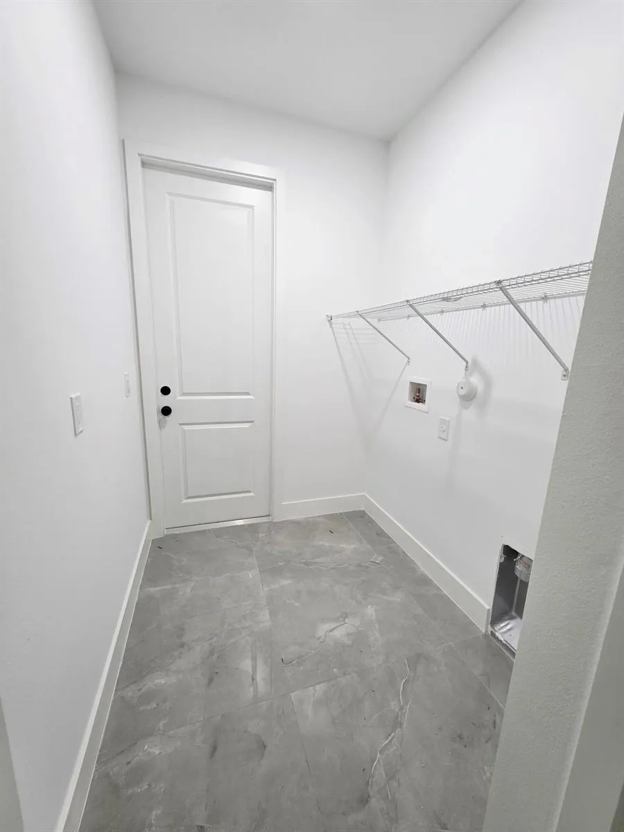 702 NW 39TH CIRCLE Okeechobee, FL 34972