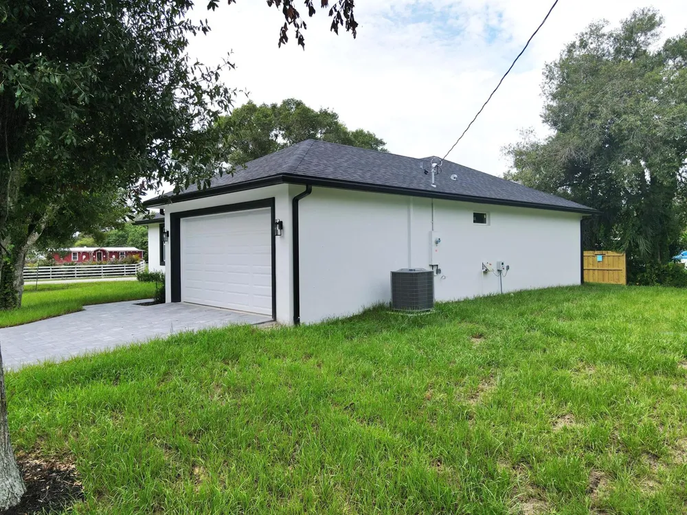 702 NW 39TH CIRCLE Okeechobee, FL 34972