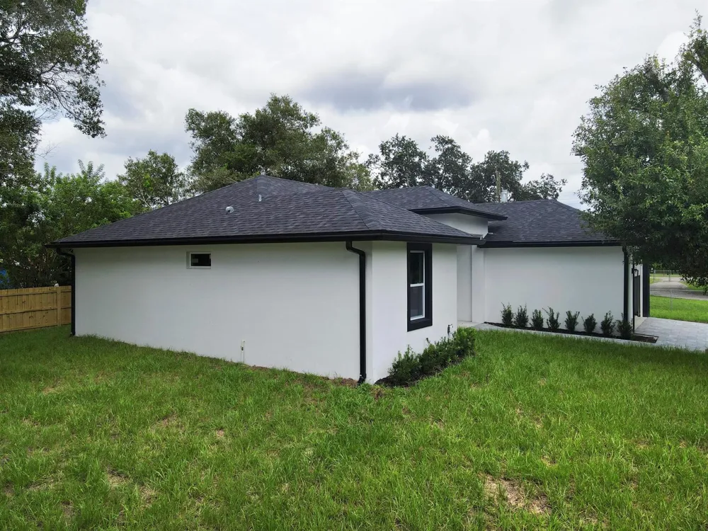 702 NW 39TH CIRCLE Okeechobee, FL 34972