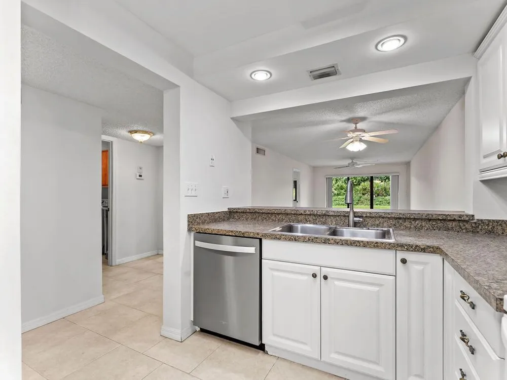 10044 S OCEAN DRIVE #103 Jensen Beach, FL 34957