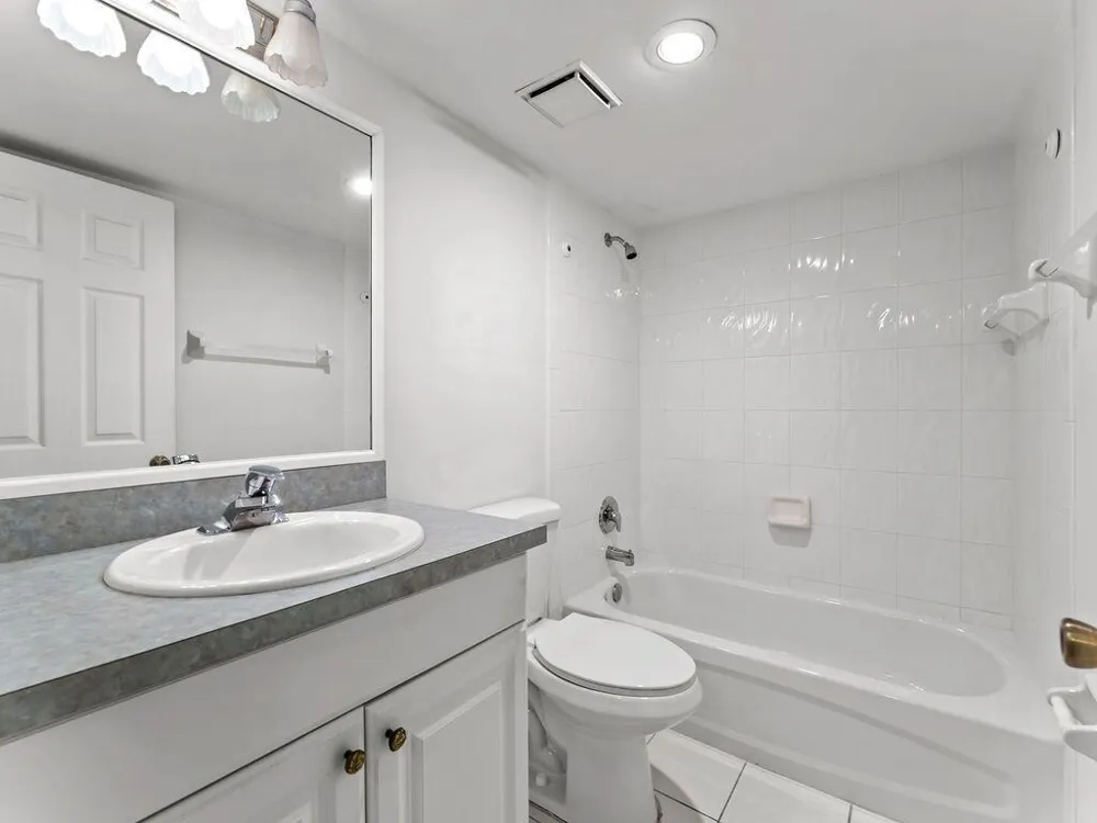 10044 S OCEAN DRIVE #103 Jensen Beach, FL 34957