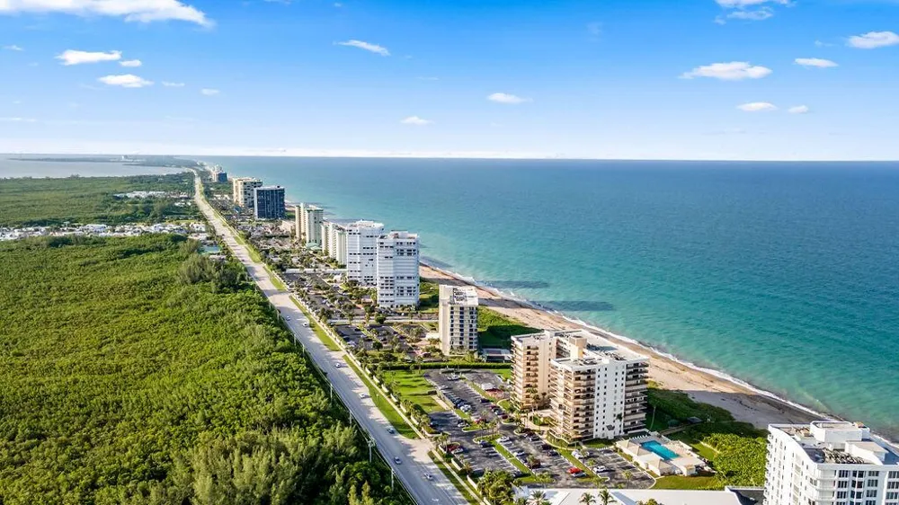 10044 S OCEAN DRIVE #103 Jensen Beach, FL 34957