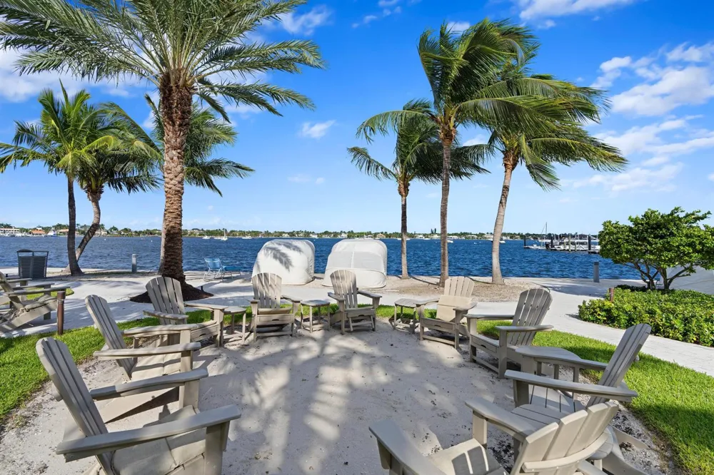 2 WATER CLUB WAY #1204 North Palm Beach, FL 33408