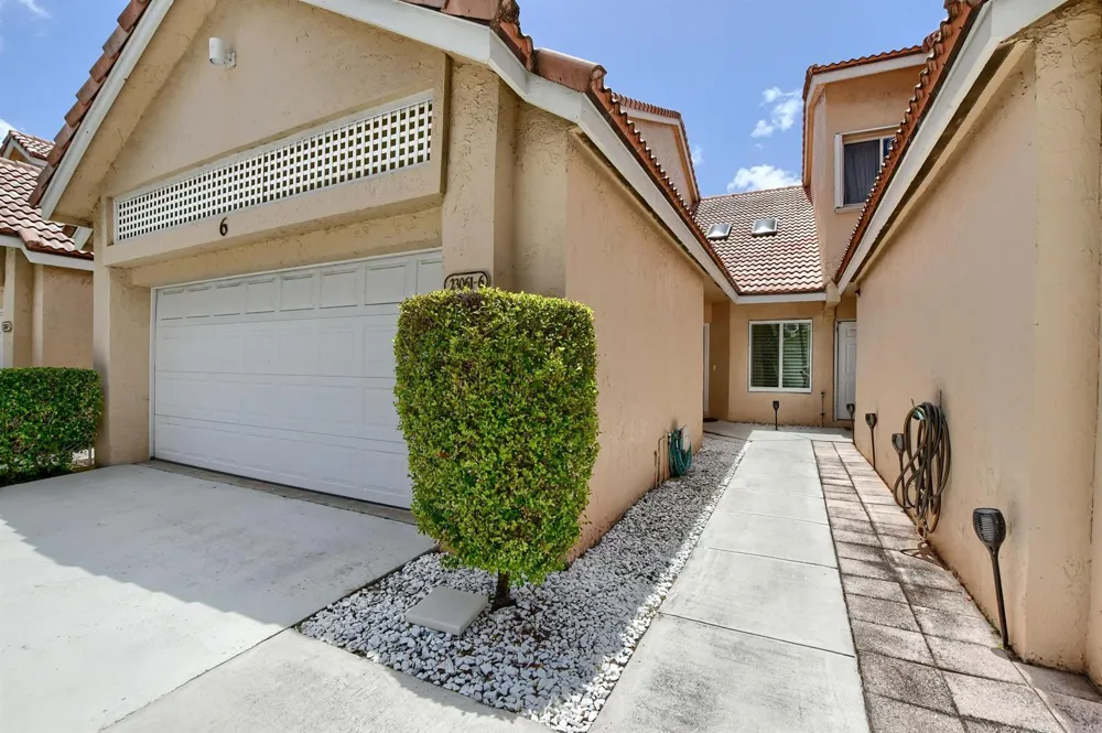 23061 Aqua View #6 Boca Raton, FL 33433
