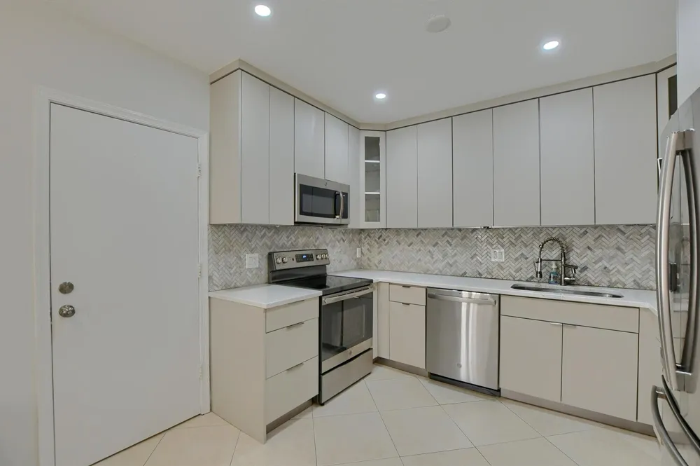 23061 Aqua View #6 Boca Raton, FL 33433