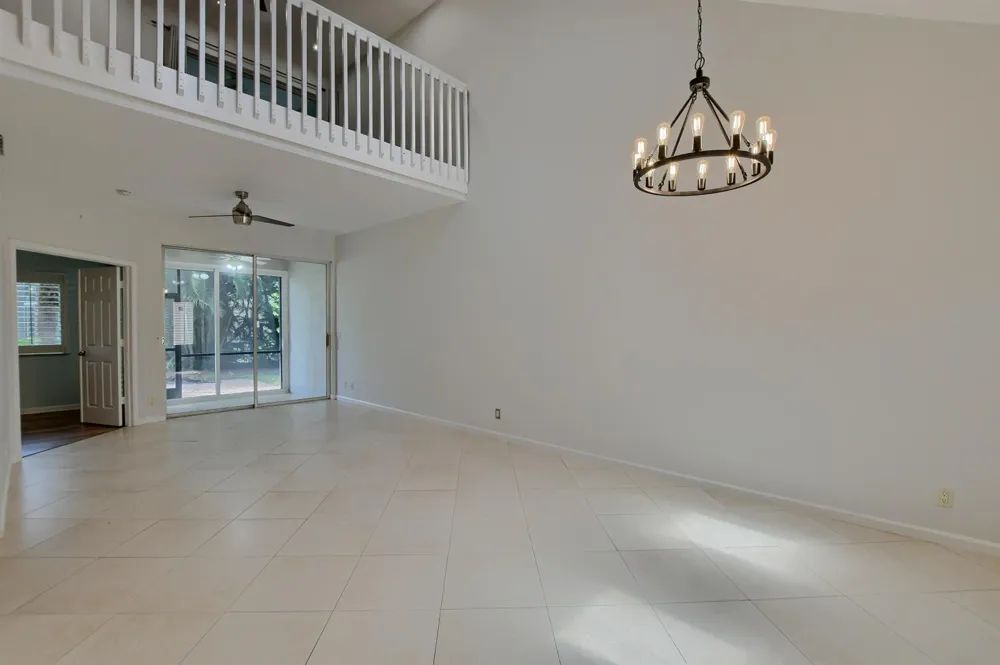 23061 Aqua View #6 Boca Raton, FL 33433