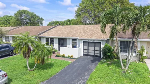 5380 LAKEWOOD CIRCLE S #B