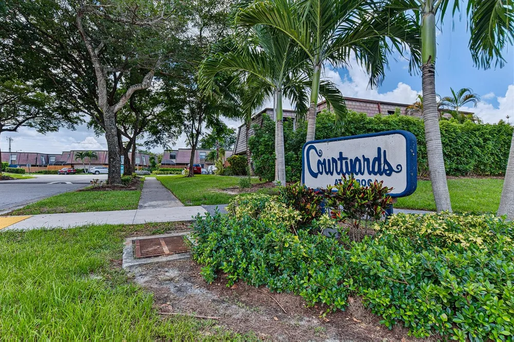 7693 Courtyard Run W Boca Raton, FL 33433