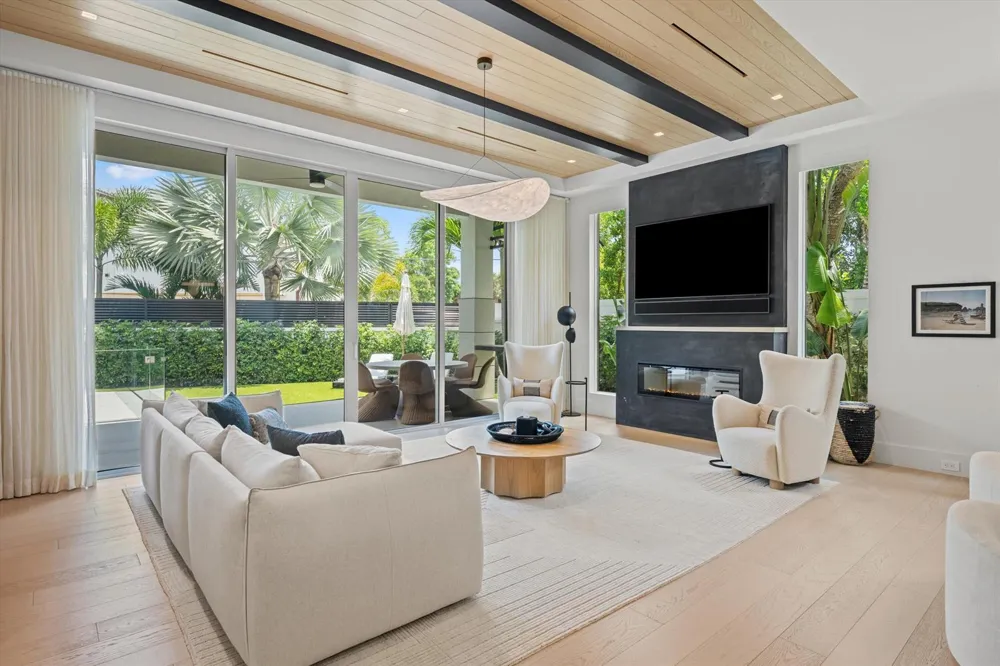 745 Park Drive W Boca Raton, FL 33432