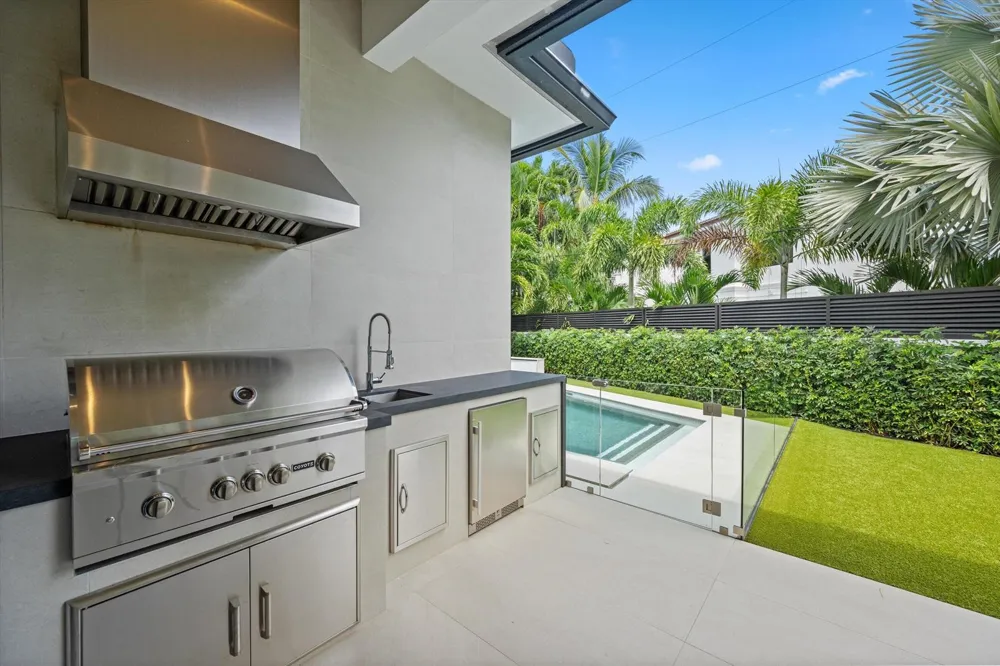 745 Park Drive W Boca Raton, FL 33432
