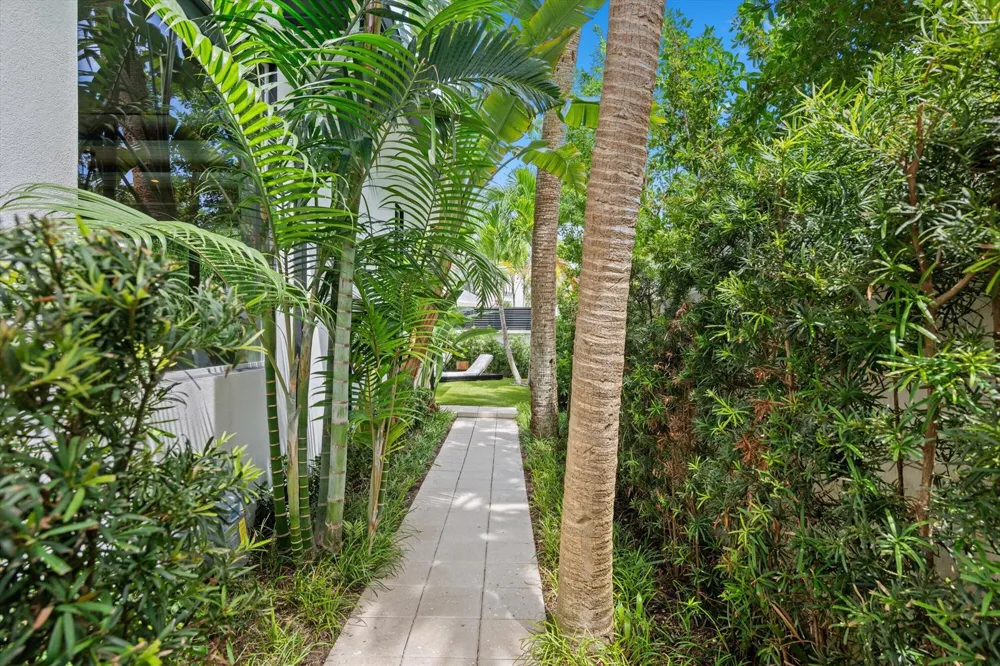 745 Park Drive W Boca Raton, FL 33432