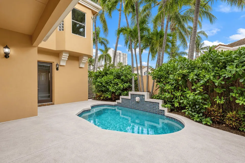 3728 NE 208TH TERRACE Aventura, FL 33180