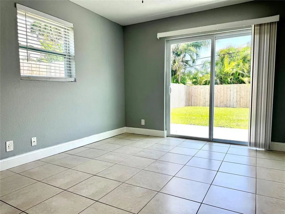 838 SW 14th Street Fort Lauderdale, FL 33315
