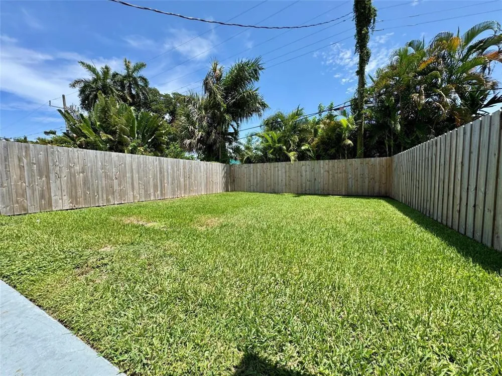 838 SW 14th Street Fort Lauderdale, FL 33315