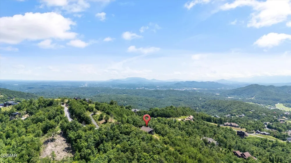 3301 Summit Trails Drive Sevierville, TN 37862