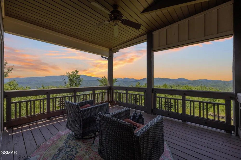 3301 Summit Trails Drive Sevierville, TN 37862