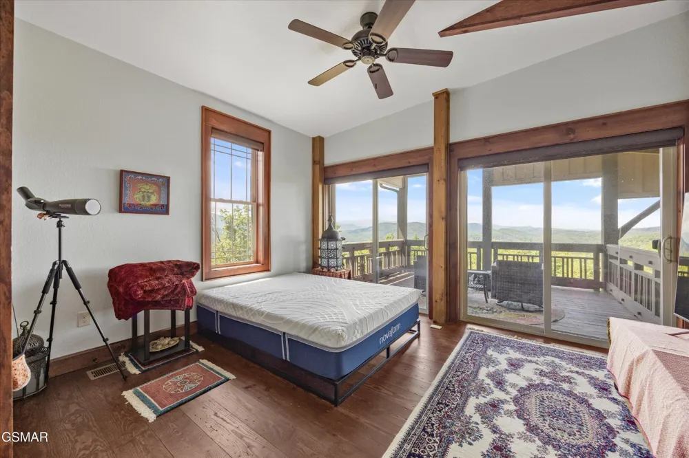 3301 Summit Trails Drive Sevierville, TN 37862