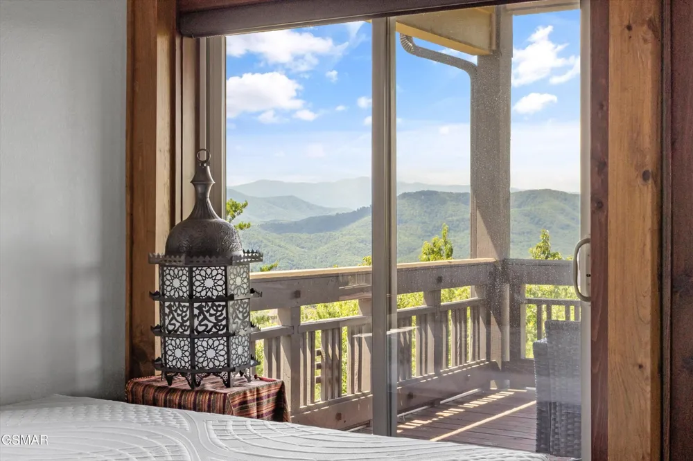 3301 Summit Trails Drive Sevierville, TN 37862
