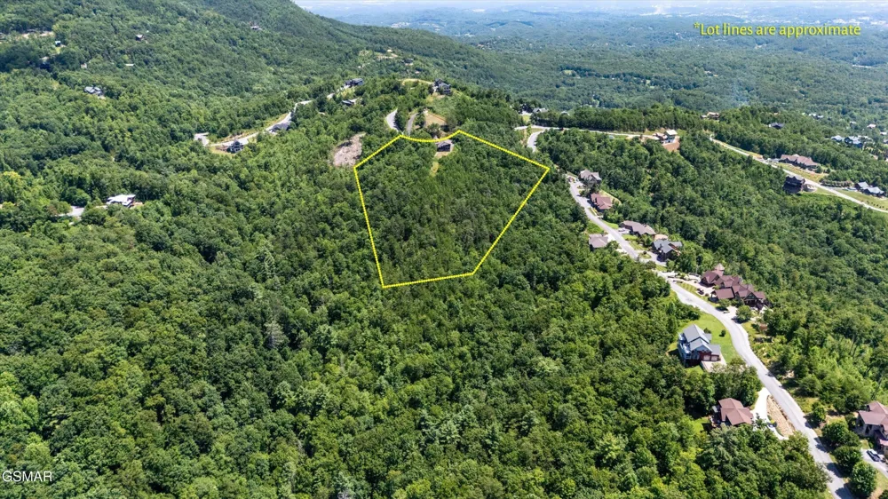 3301 Summit Trails Drive Sevierville, TN 37862