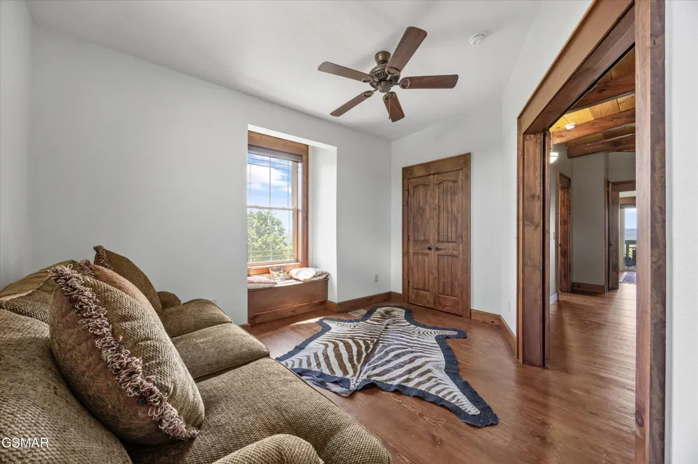 3301 Summit Trails Drive Sevierville, TN 37862