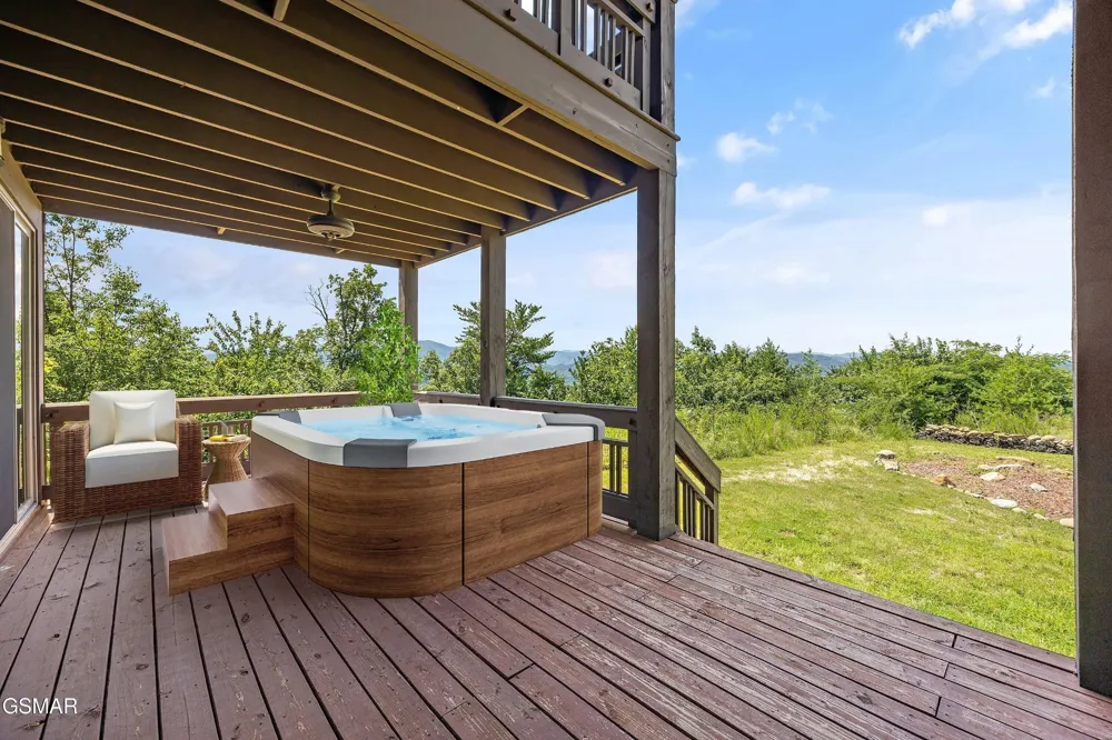 3301 Summit Trails Drive Sevierville, TN 37862
