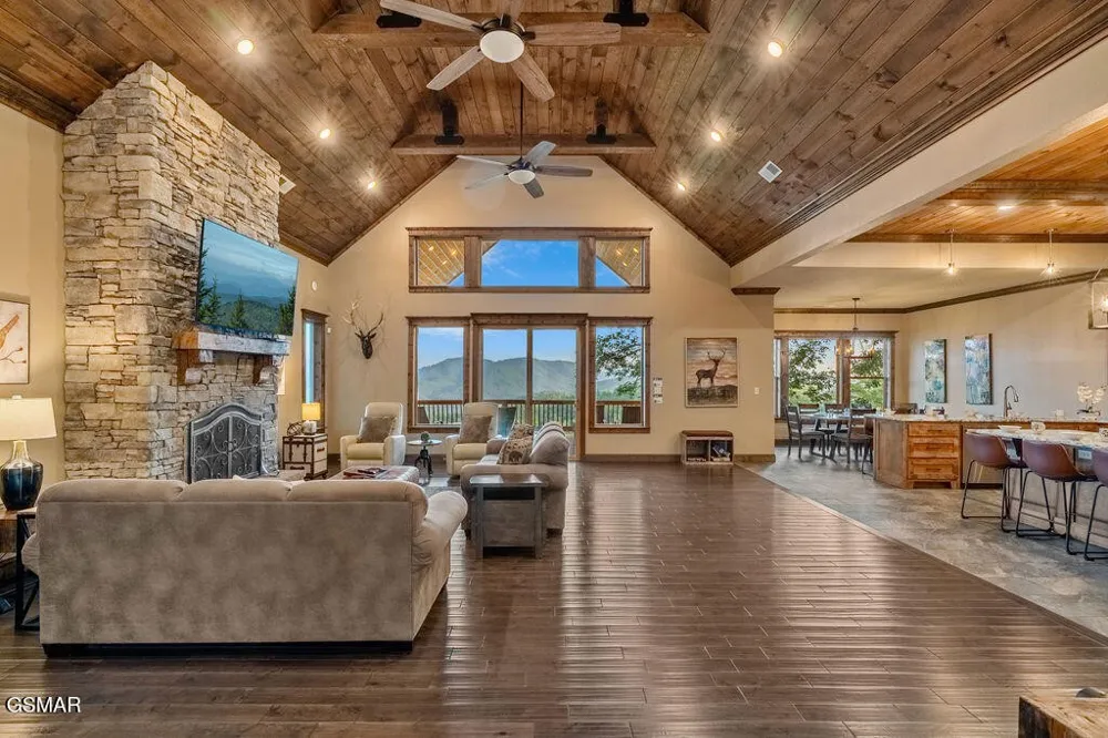 3222 Laurel Cove Trail Sevierville, TN 37862