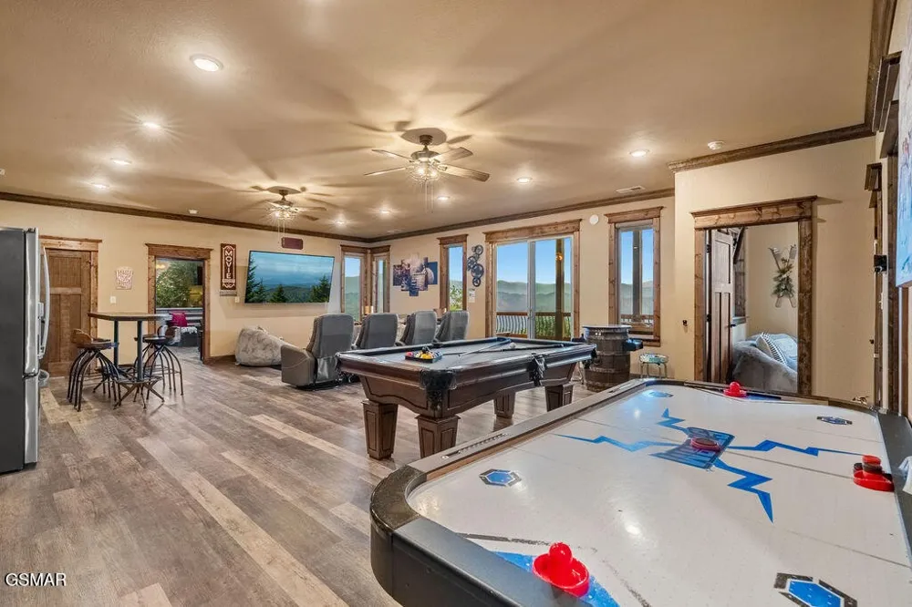 3222 Laurel Cove Trail Sevierville, TN 37862