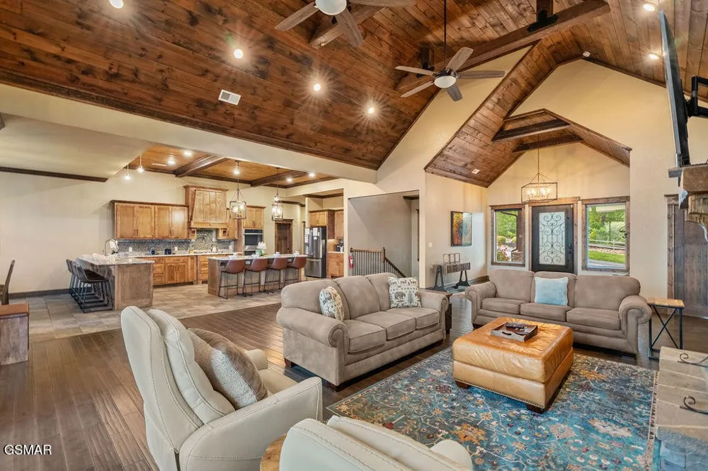 3222 Laurel Cove Trail Sevierville, TN 37862