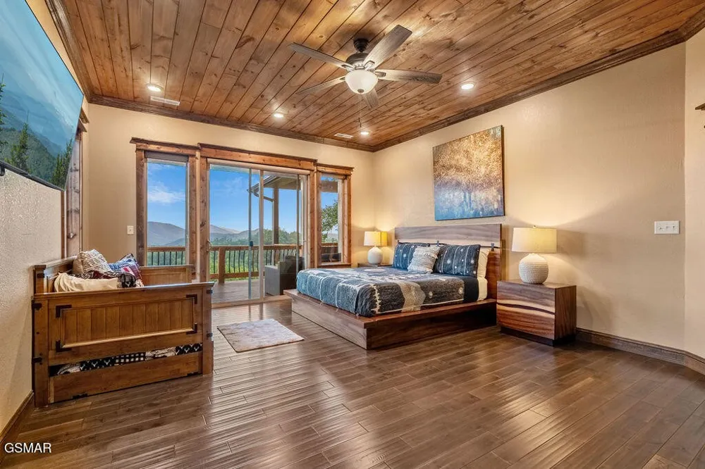 3222 Laurel Cove Trail Sevierville, TN 37862