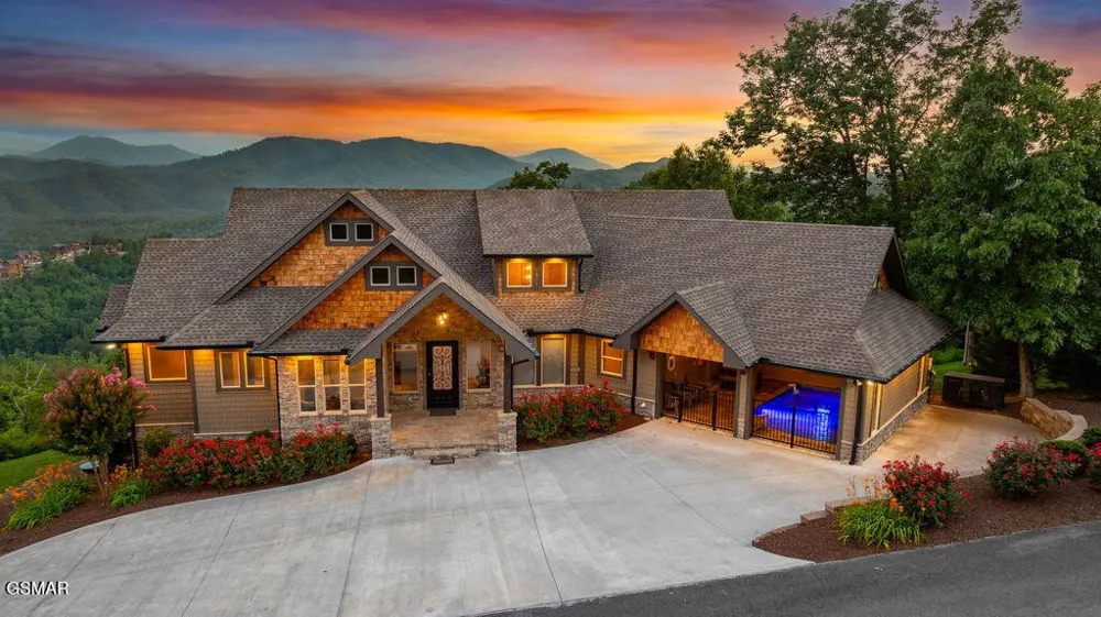 3222 Laurel Cove Trail Sevierville, TN 37862