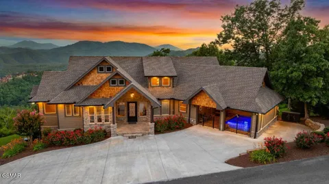 3222 Laurel Cove Trail