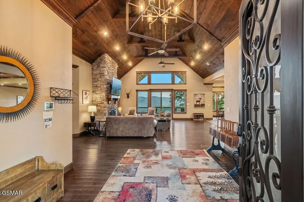 3222 Laurel Cove Trail Sevierville, TN 37862