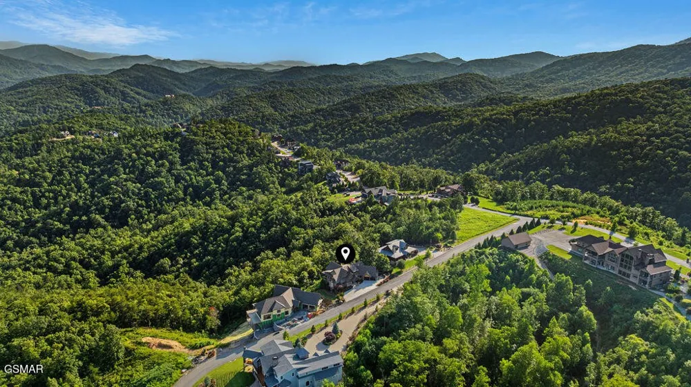 3222 Laurel Cove Trail Sevierville, TN 37862