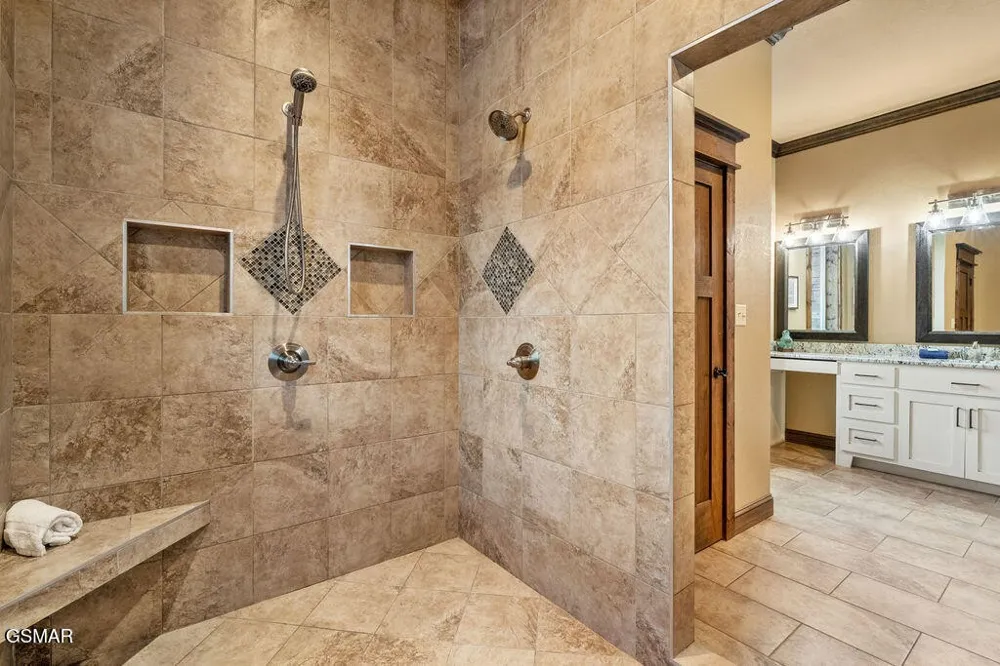 3222 Laurel Cove Trail Sevierville, TN 37862