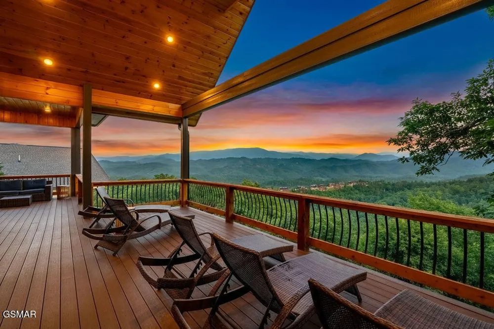 3222 Laurel Cove Trail Sevierville, TN 37862