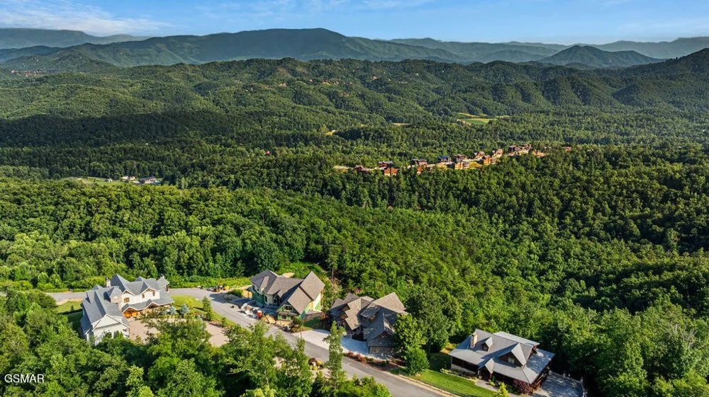 3222 Laurel Cove Trail Sevierville, TN 37862