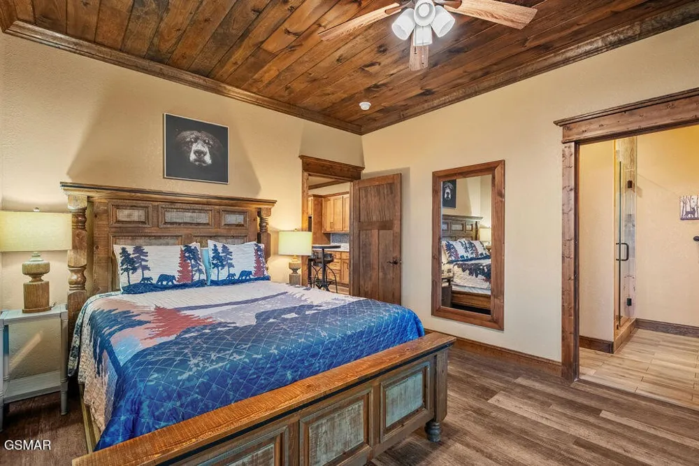 3222 Laurel Cove Trail Sevierville, TN 37862